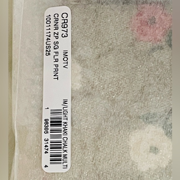 New with tag Coach Corner Zip Wristlet In Signature Canvas With Floral - Picture 6 of 7